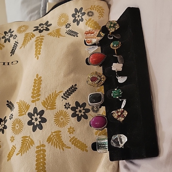 Various RINGS on Sale - Picture 4 of 4